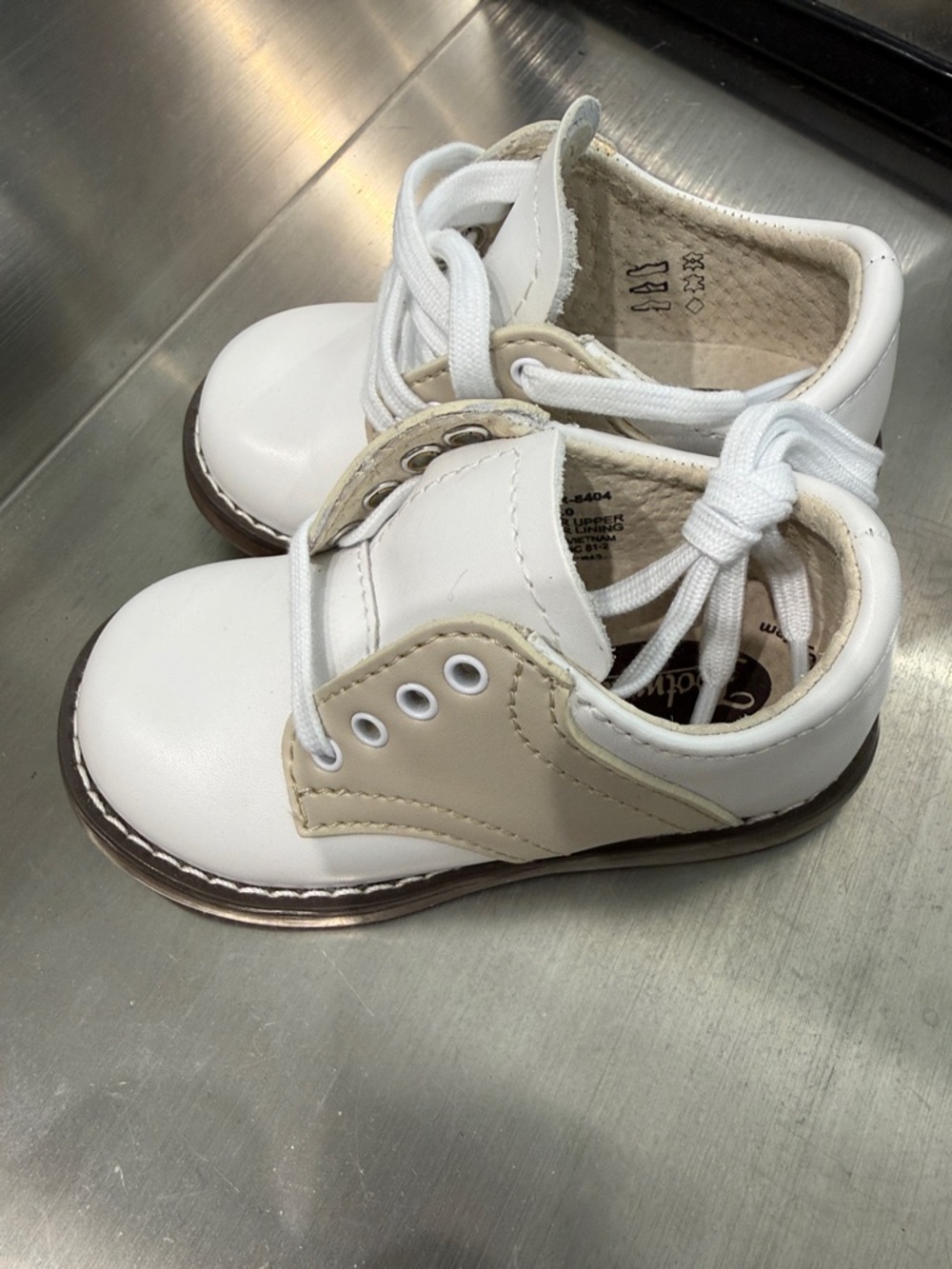 FootMates White Kids Lace-Up Dress Shoes